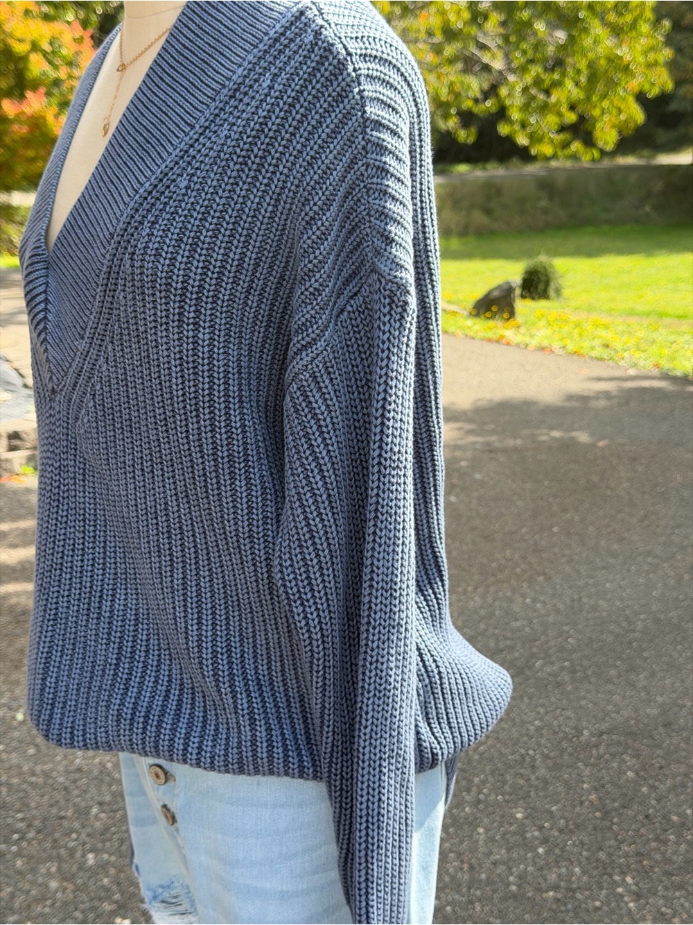 V-Neck Ribbed Knit Sweater - 💙✨ - Picture 3 of 6